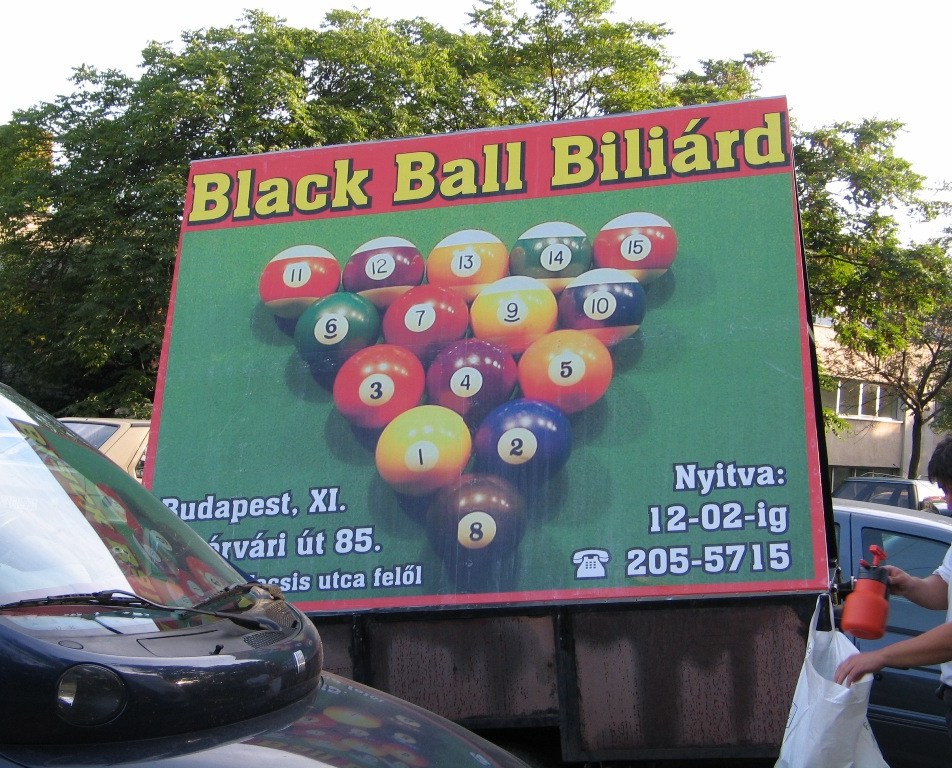 Black ball biliard tabla.jpg